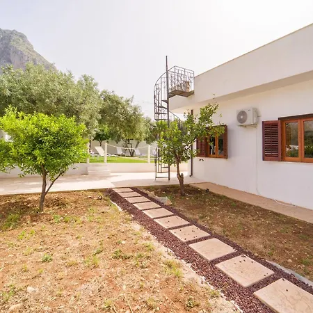 Semesterbostad Pet Friendly In With Kitchen