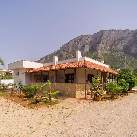 Pet Friendly In With Kitchen بيت للعطل